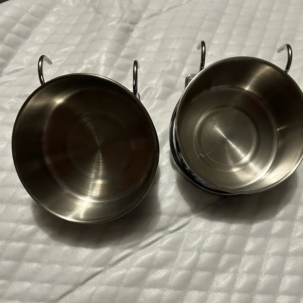 Stainless steel hanging pet bowls